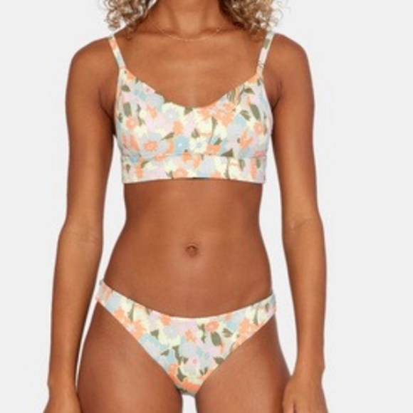 NWT RVCA On The Road Medium Floral Low Rise Bikini Bottom - Picture 3 of 9